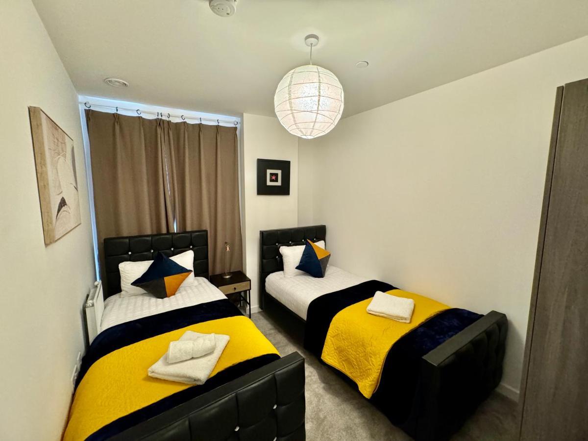 3Bedroom, 2Bathroom, Balcony,Luxury Flat Westfield Лондон Екстер'єр фото