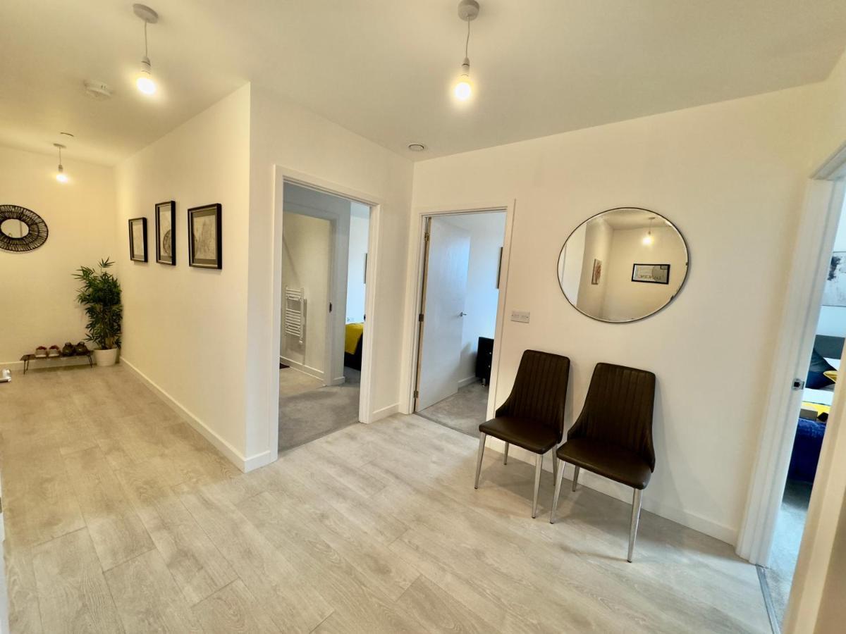 3Bedroom, 2Bathroom, Balcony,Luxury Flat Westfield Лондон Екстер'єр фото