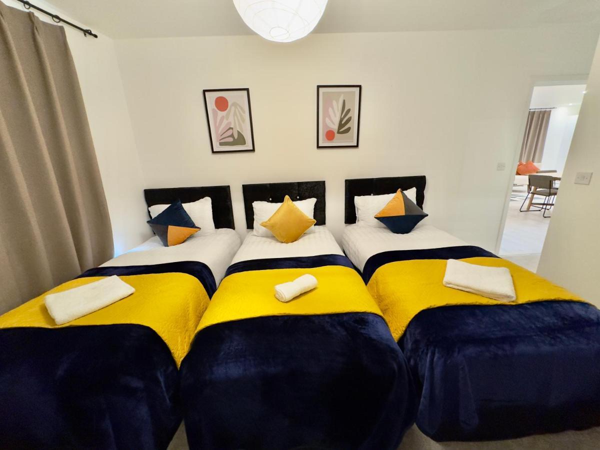 3Bedroom, 2Bathroom, Balcony,Luxury Flat Westfield Лондон Екстер'єр фото