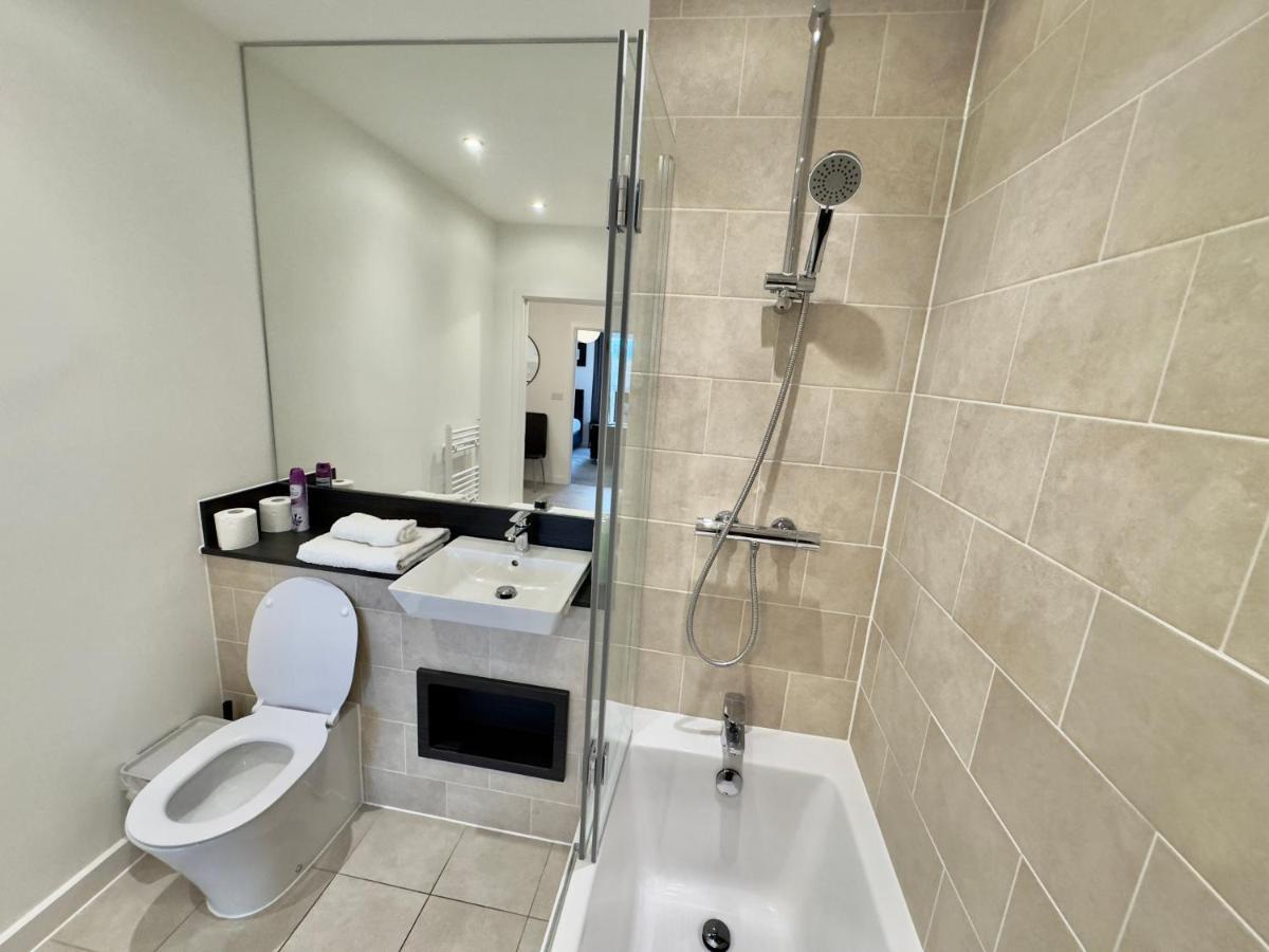 3Bedroom, 2Bathroom, Balcony,Luxury Flat Westfield Лондон Екстер'єр фото
