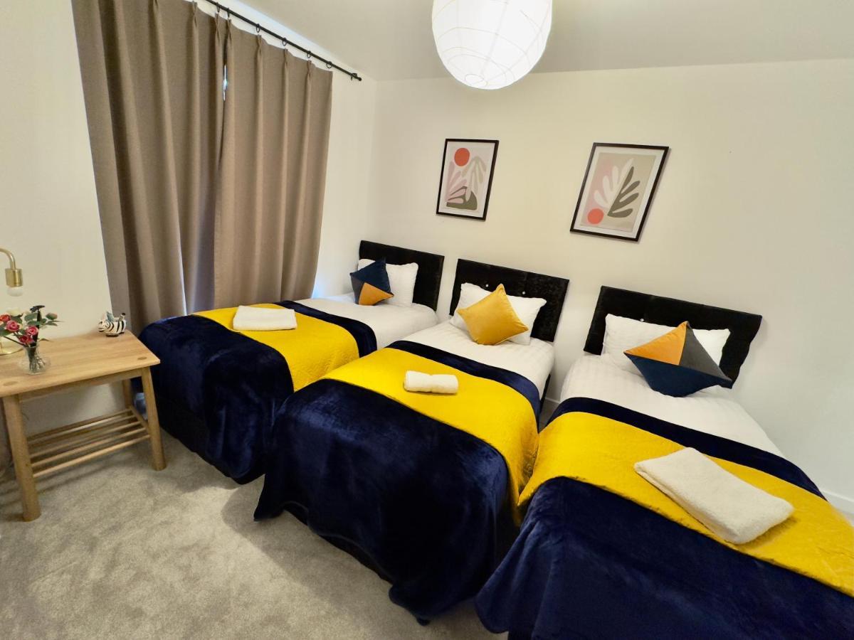 3Bedroom, 2Bathroom, Balcony,Luxury Flat Westfield Лондон Екстер'єр фото