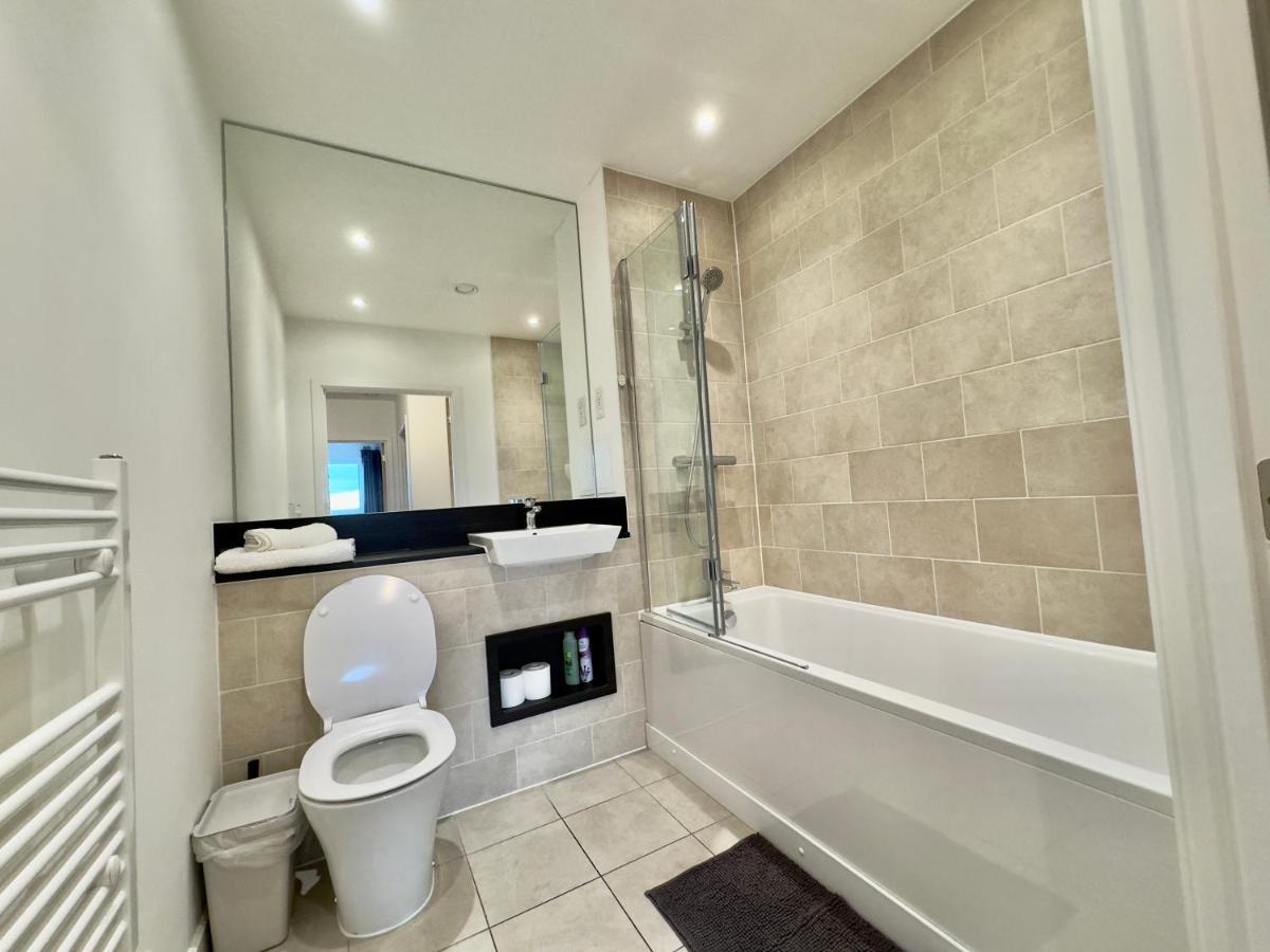 3Bedroom, 2Bathroom, Balcony,Luxury Flat Westfield Лондон Екстер'єр фото