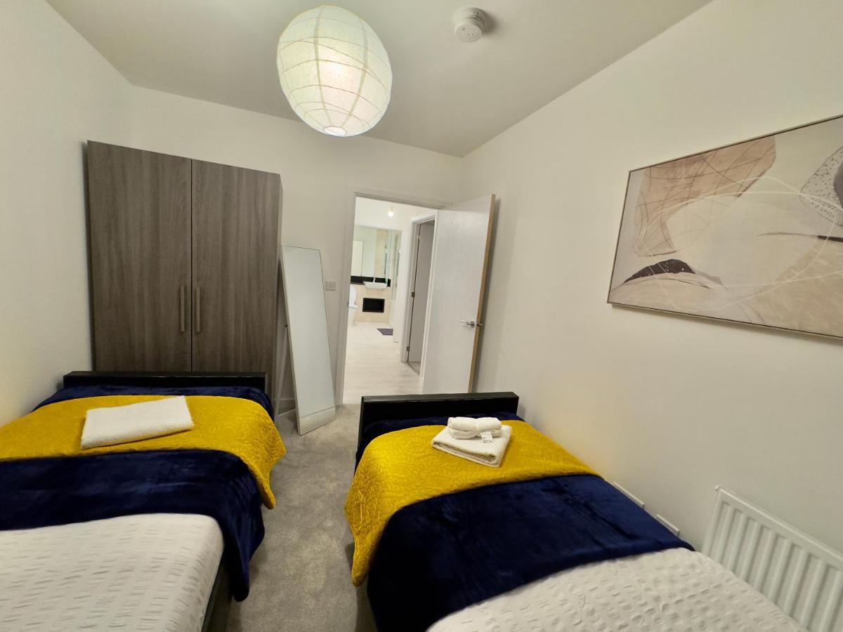 3Bedroom, 2Bathroom, Balcony,Luxury Flat Westfield Лондон Екстер'єр фото