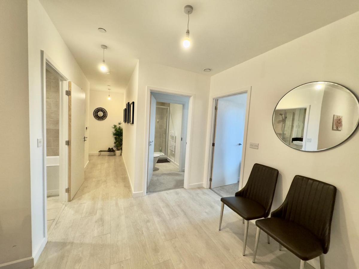 3Bedroom, 2Bathroom, Balcony,Luxury Flat Westfield Лондон Екстер'єр фото