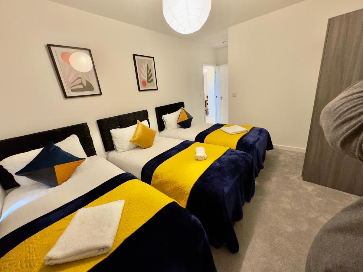 3Bedroom, 2Bathroom, Balcony,Luxury Flat Westfield Лондон Екстер'єр фото